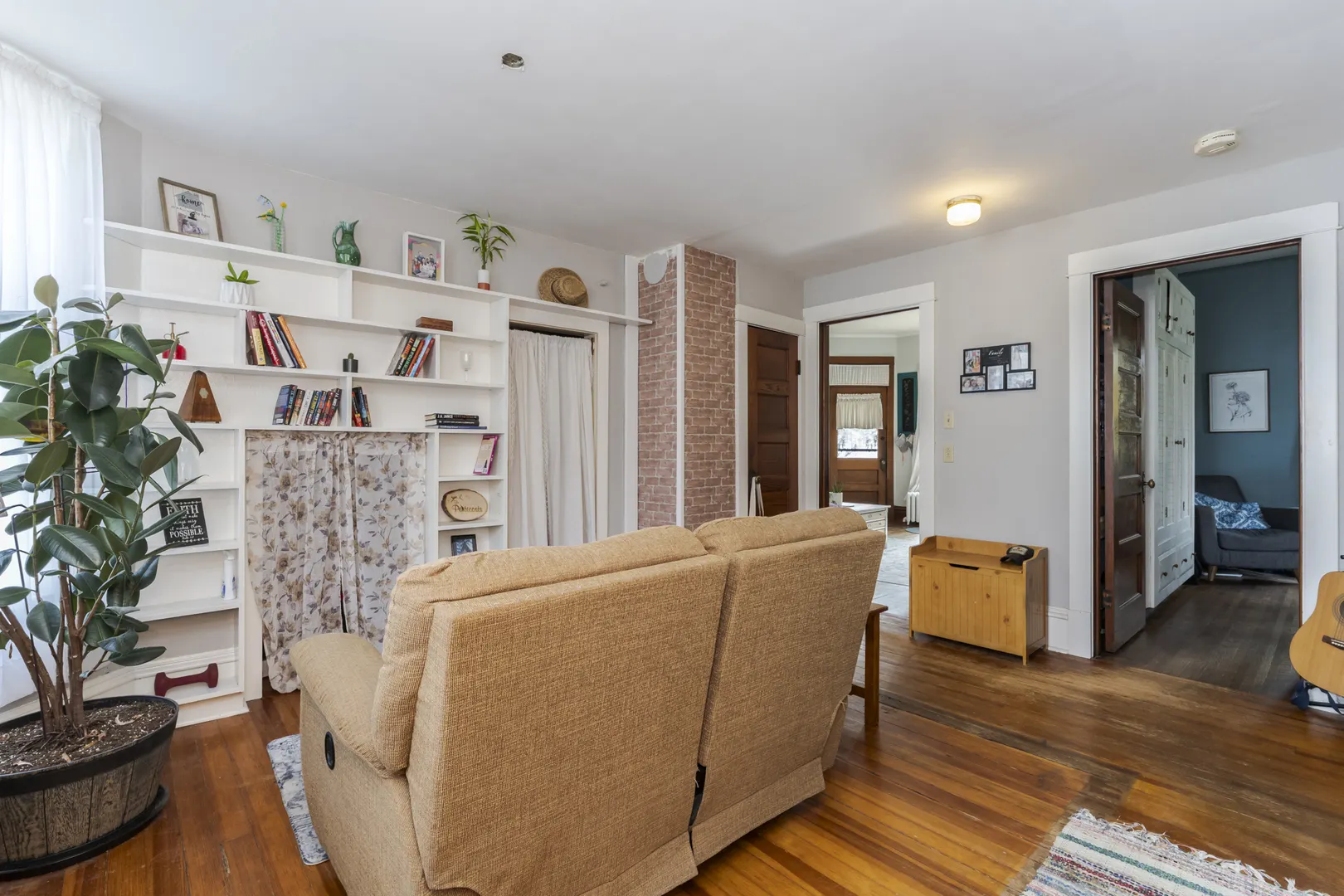 424 Mcclellan Street IL