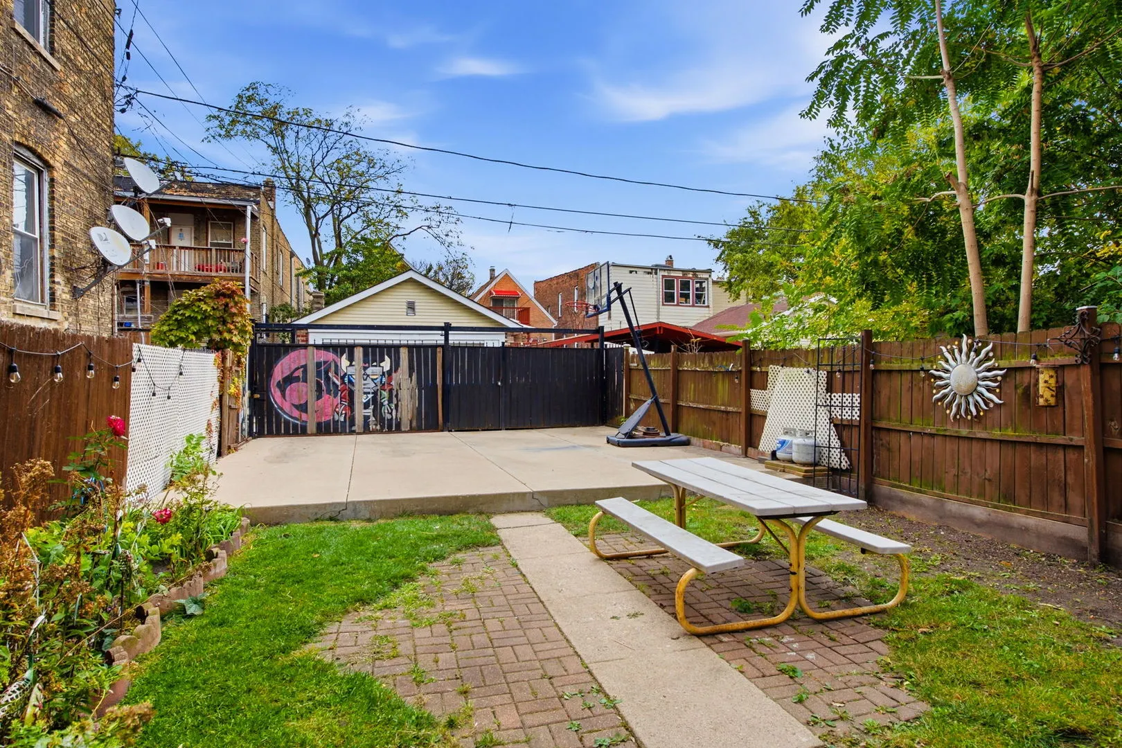 1851 N Karlov Avenue IL