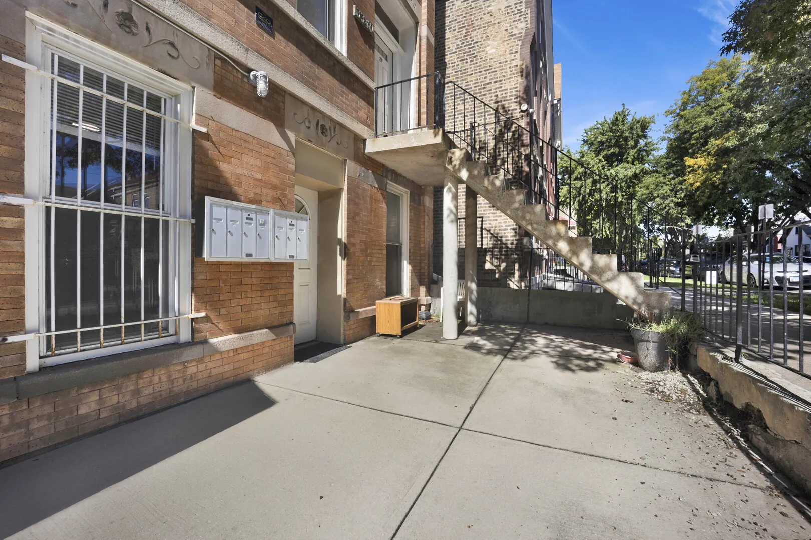 3340 S Carpenter Street IL #1F