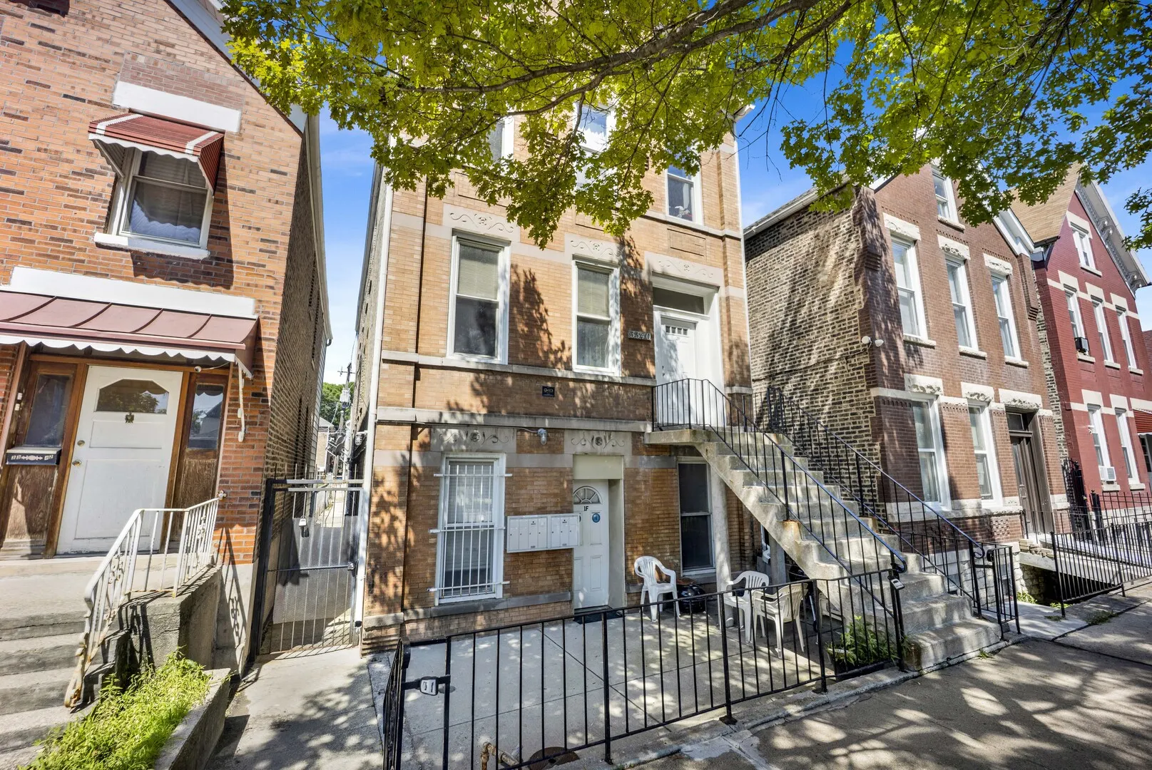 3340 S Carpenter Street IL #1F