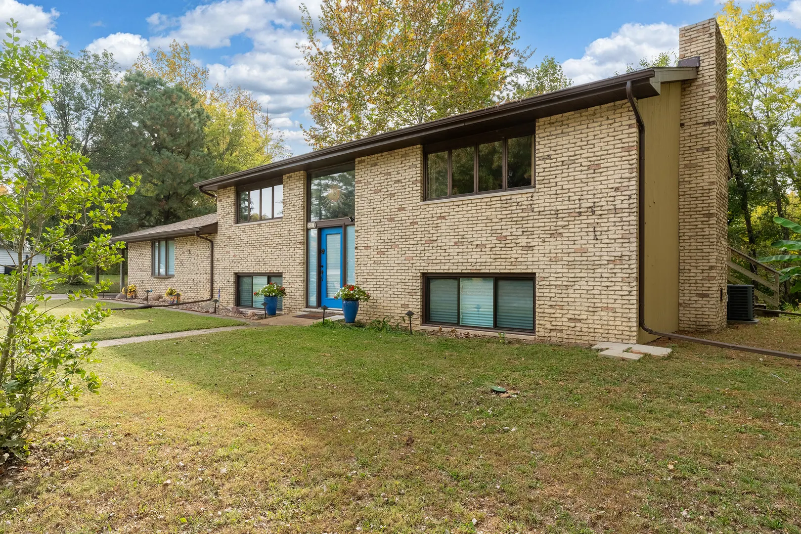 47 Spring Arbor Drive IL