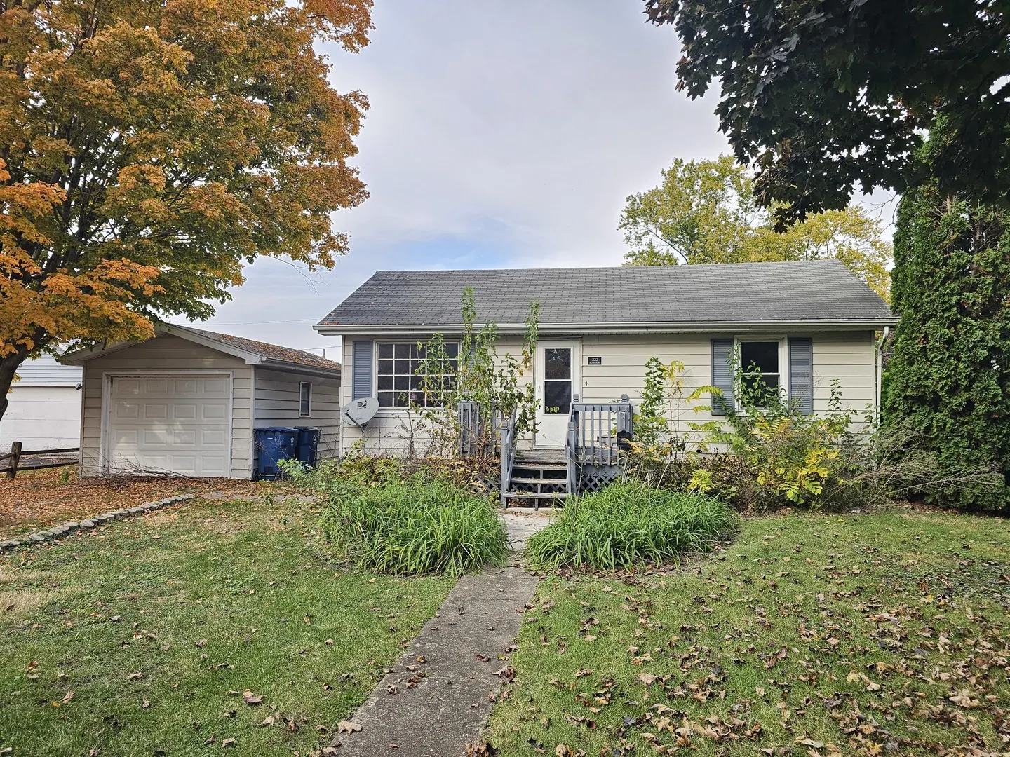 222 Renfrew Avenue IL