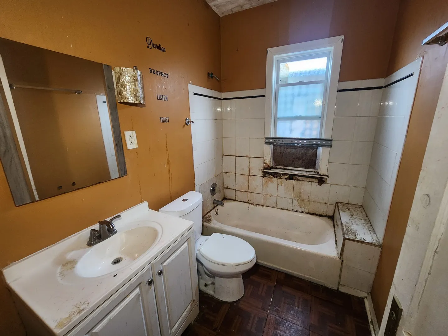18 W 114th Street IL