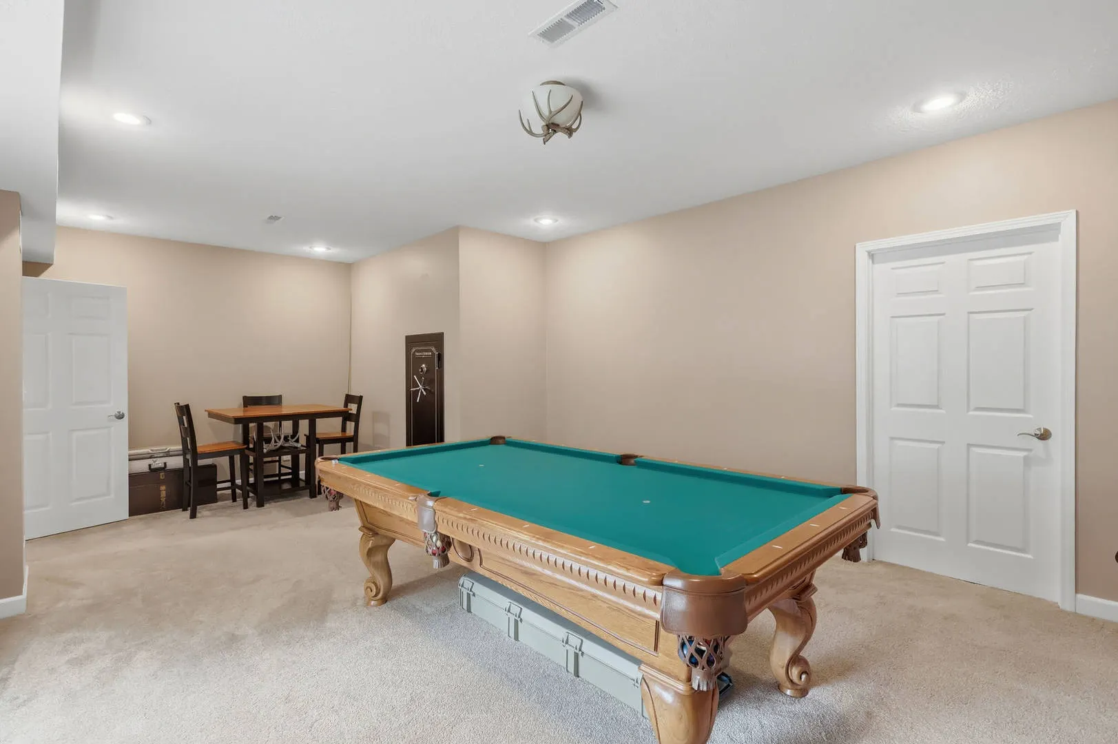 311 W 6th Avenue Court IL