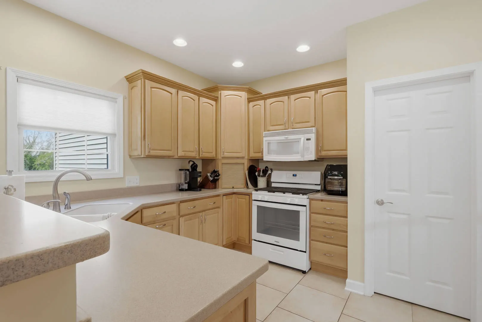 311 W 6th Avenue Court IL