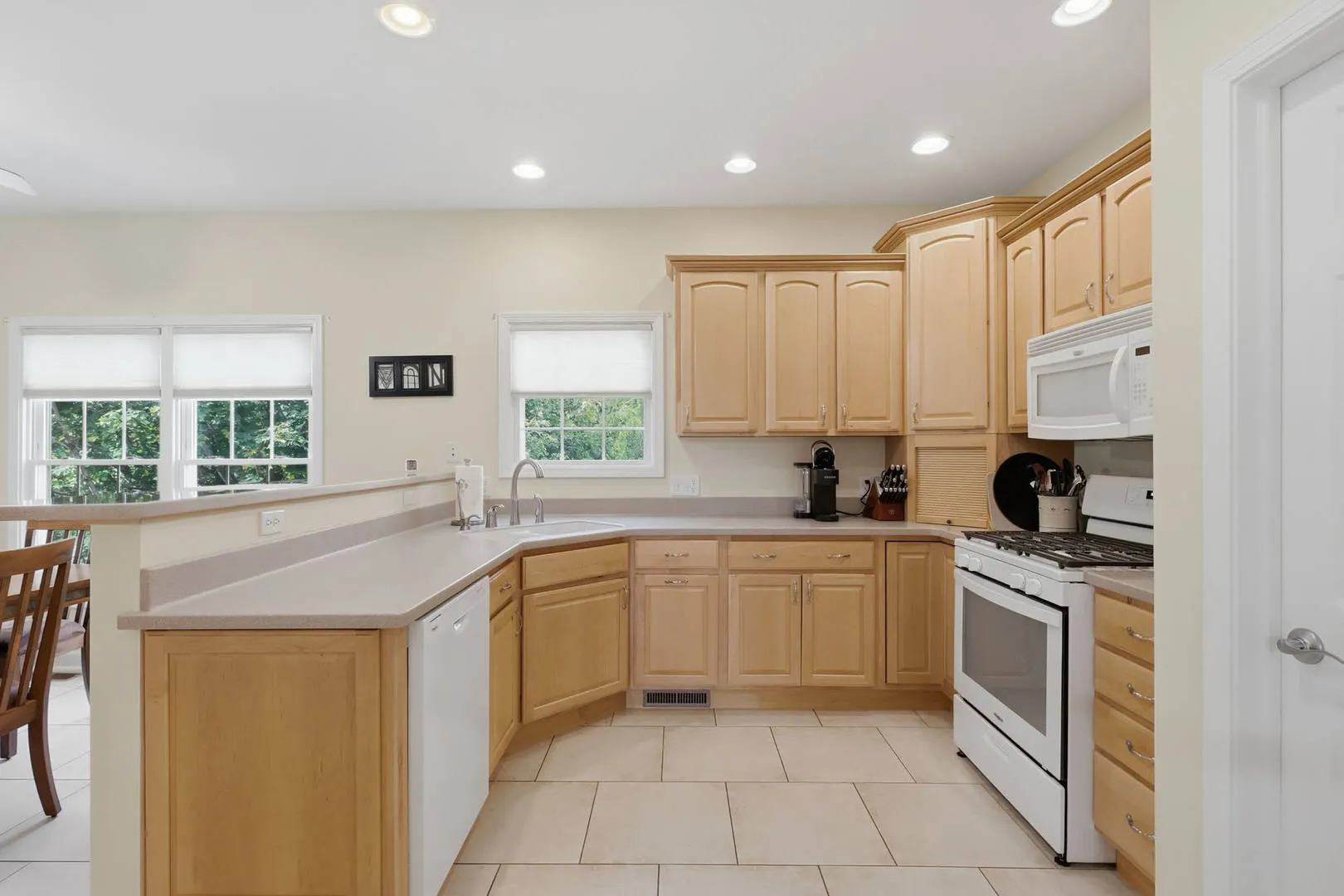 311 W 6th Avenue Court IL