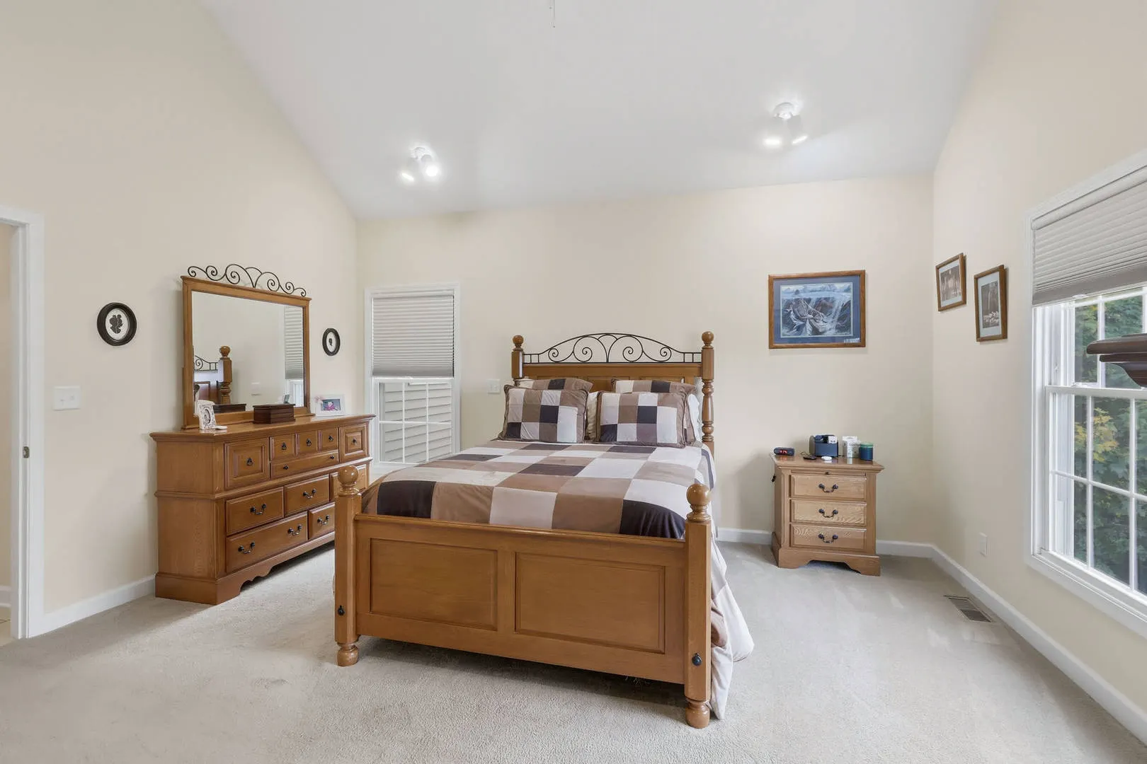 311 W 6th Avenue Court IL