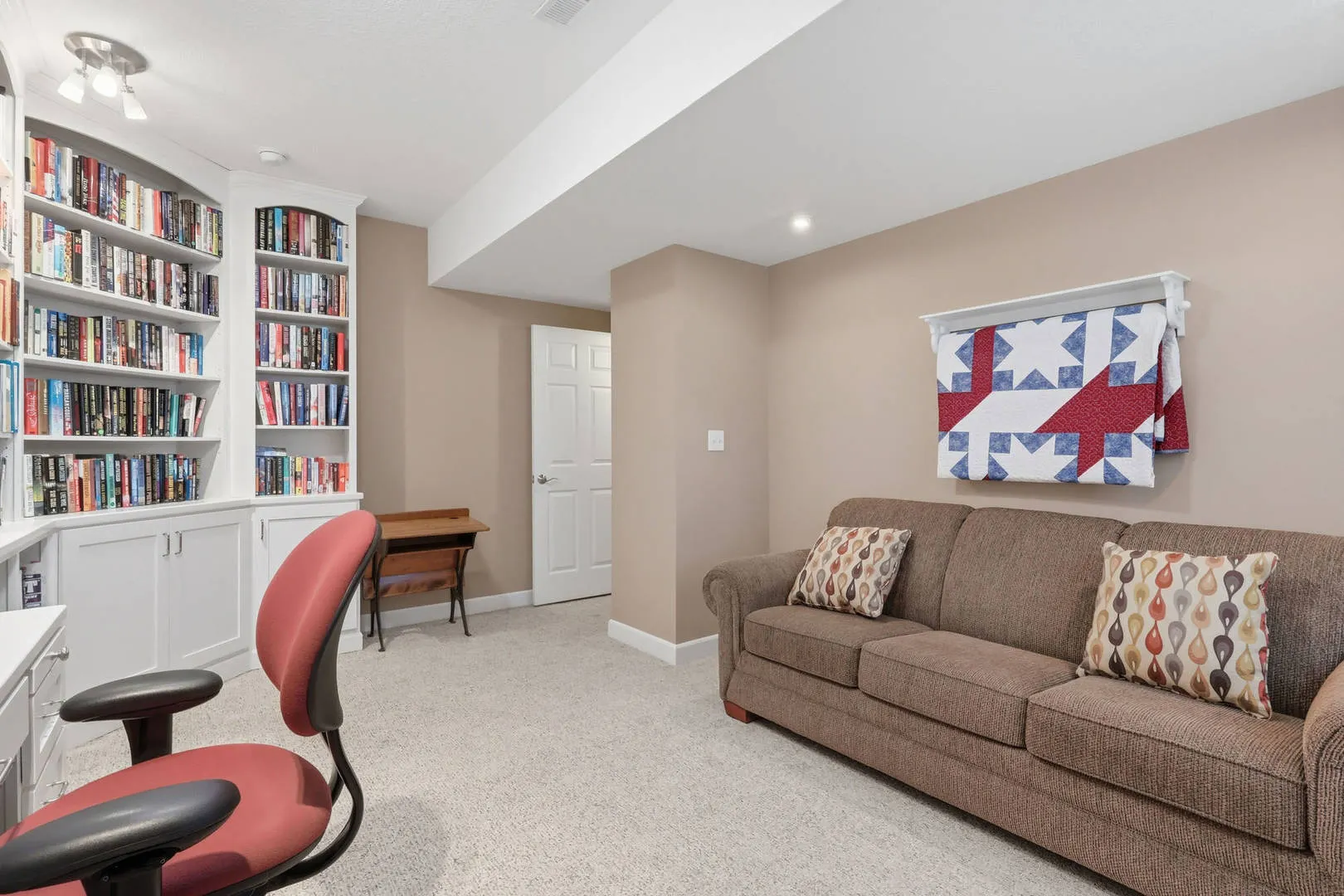 311 W 6th Avenue Court IL