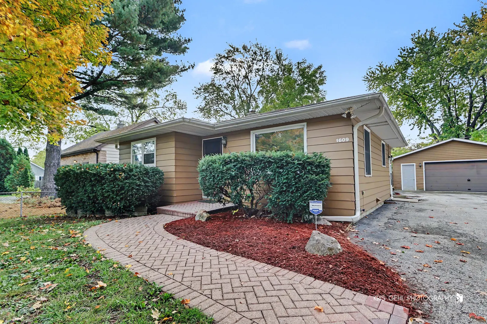 1609 19th Street IL
