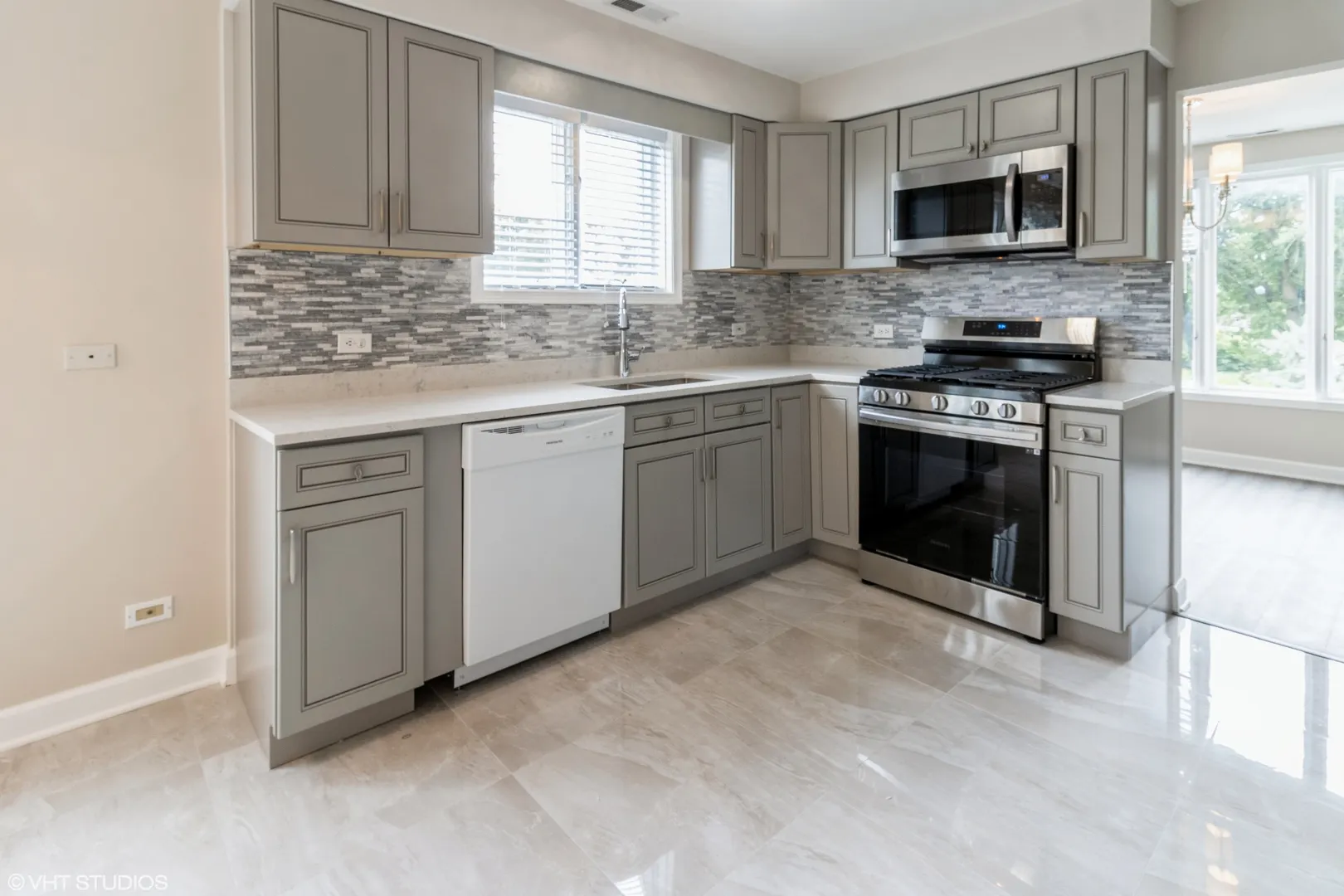 475 N East River Road IL #2