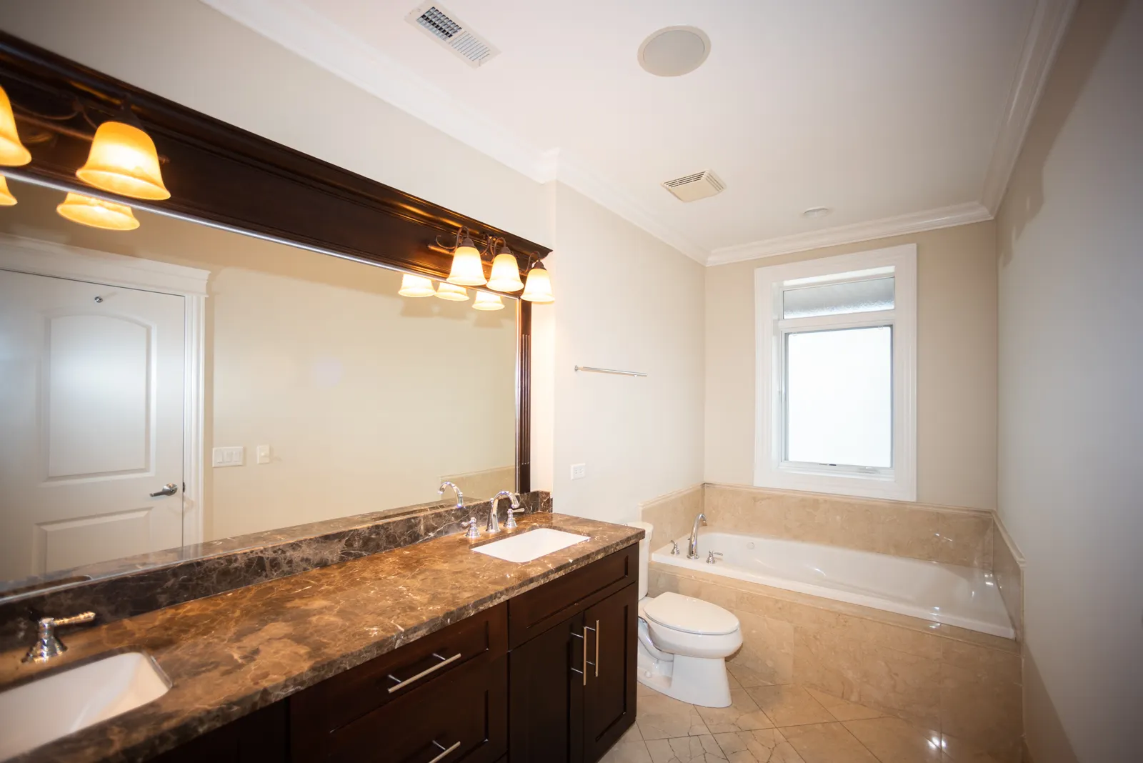 2904 W BELMONT Avenue IL #404