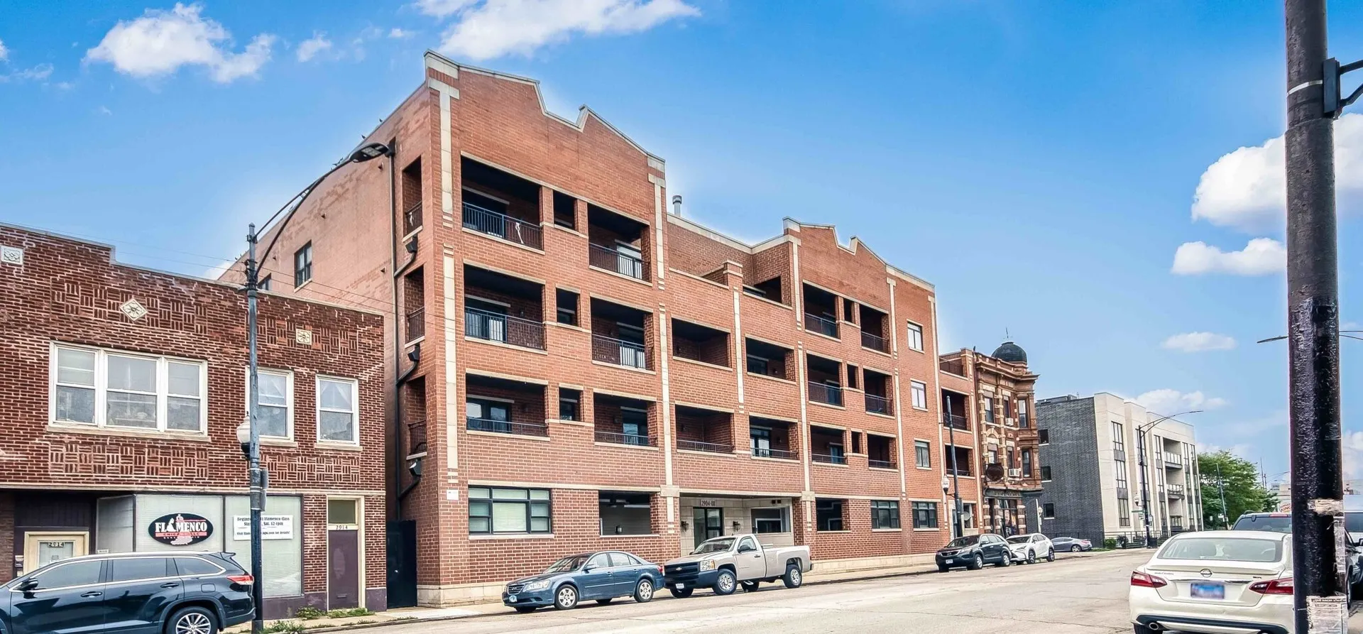2904 W BELMONT Avenue IL #404