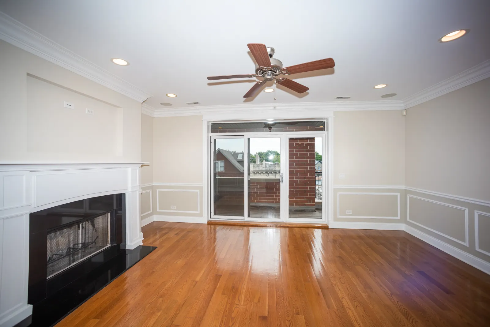 2904 W BELMONT Avenue IL #404