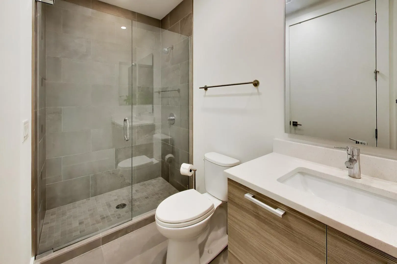 367 W Locust Street IL #305