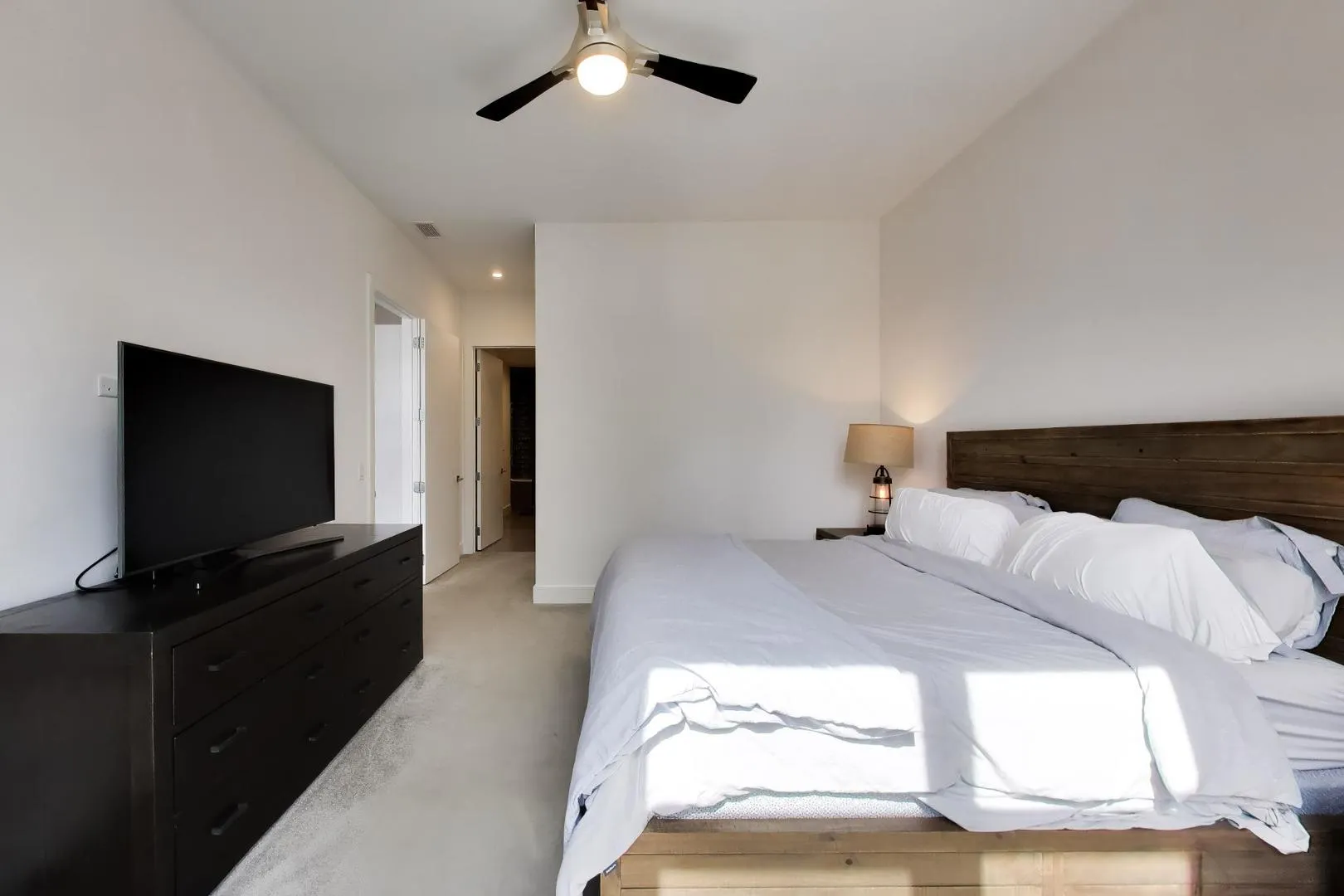 367 W Locust Street IL #305