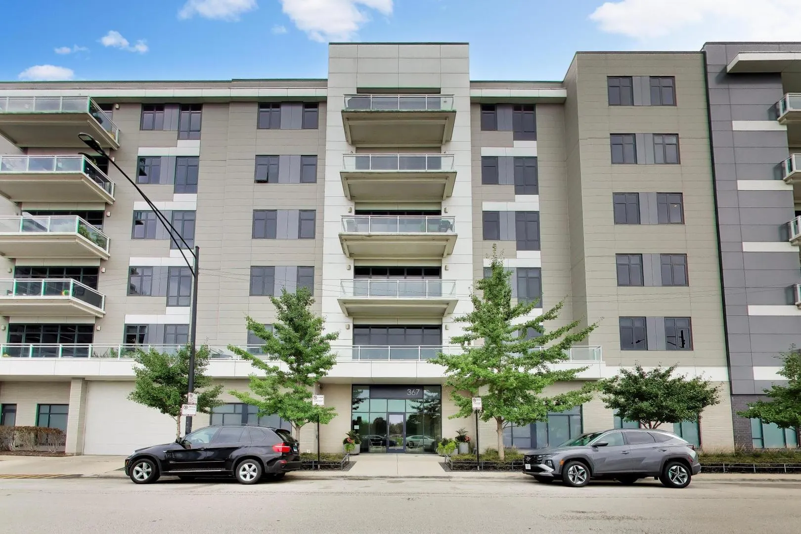 367 W Locust Street IL #305