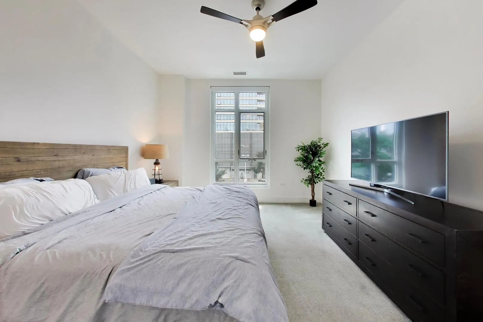 367 W Locust Street IL #305