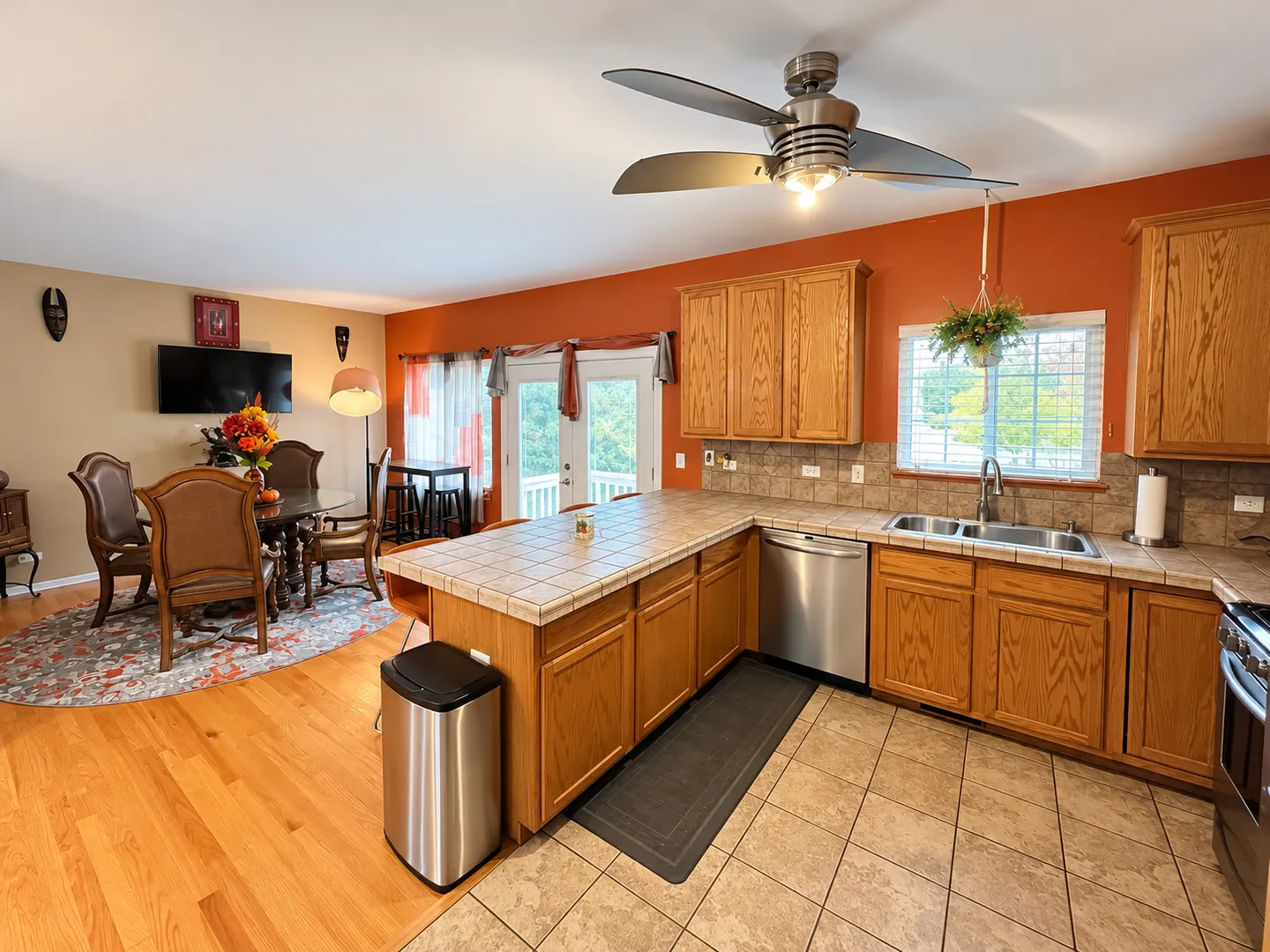 11 Monarch Drive IL
