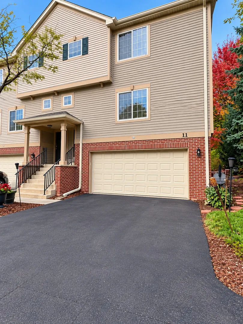 11 Monarch Drive IL