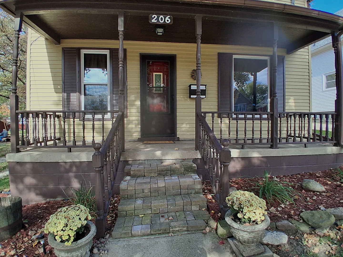 206 E Oak Street IL