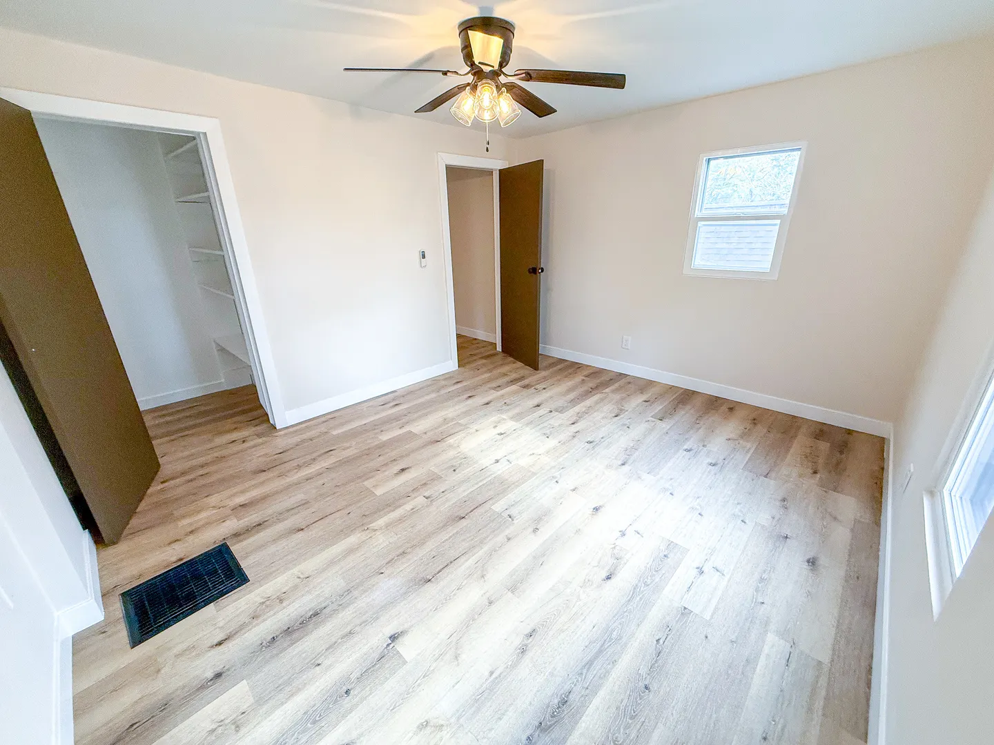 1506 10th Avenue IL