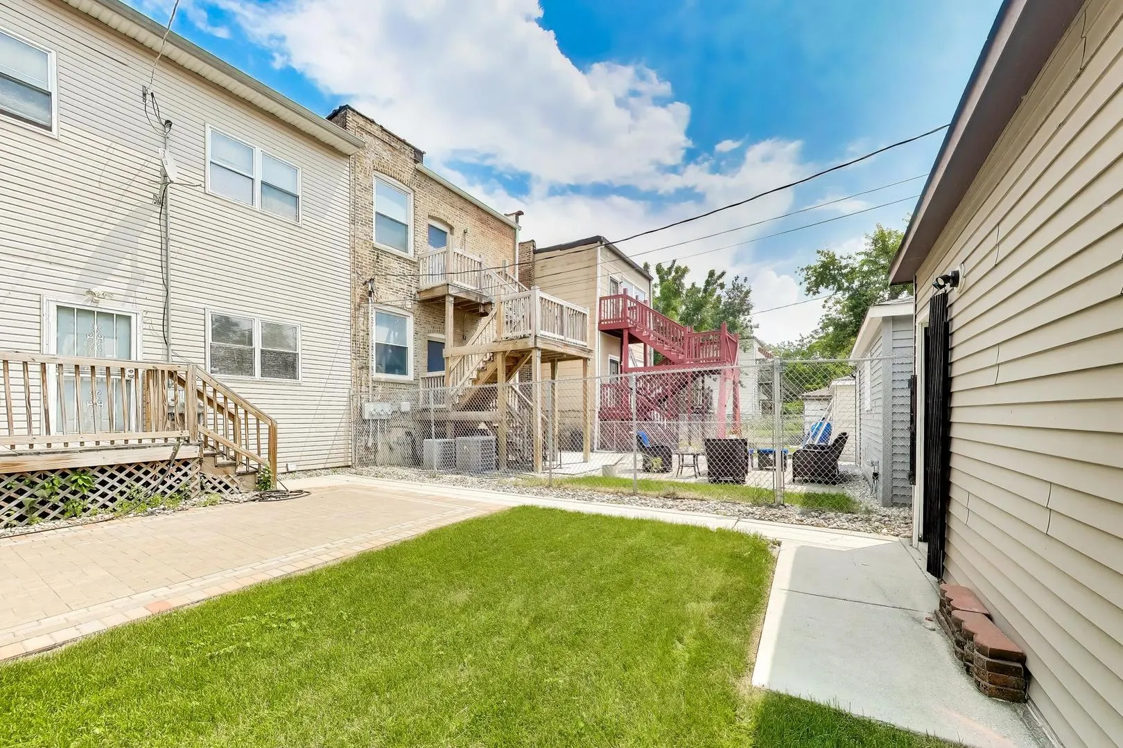 6524 S Eberhart Avenue IL