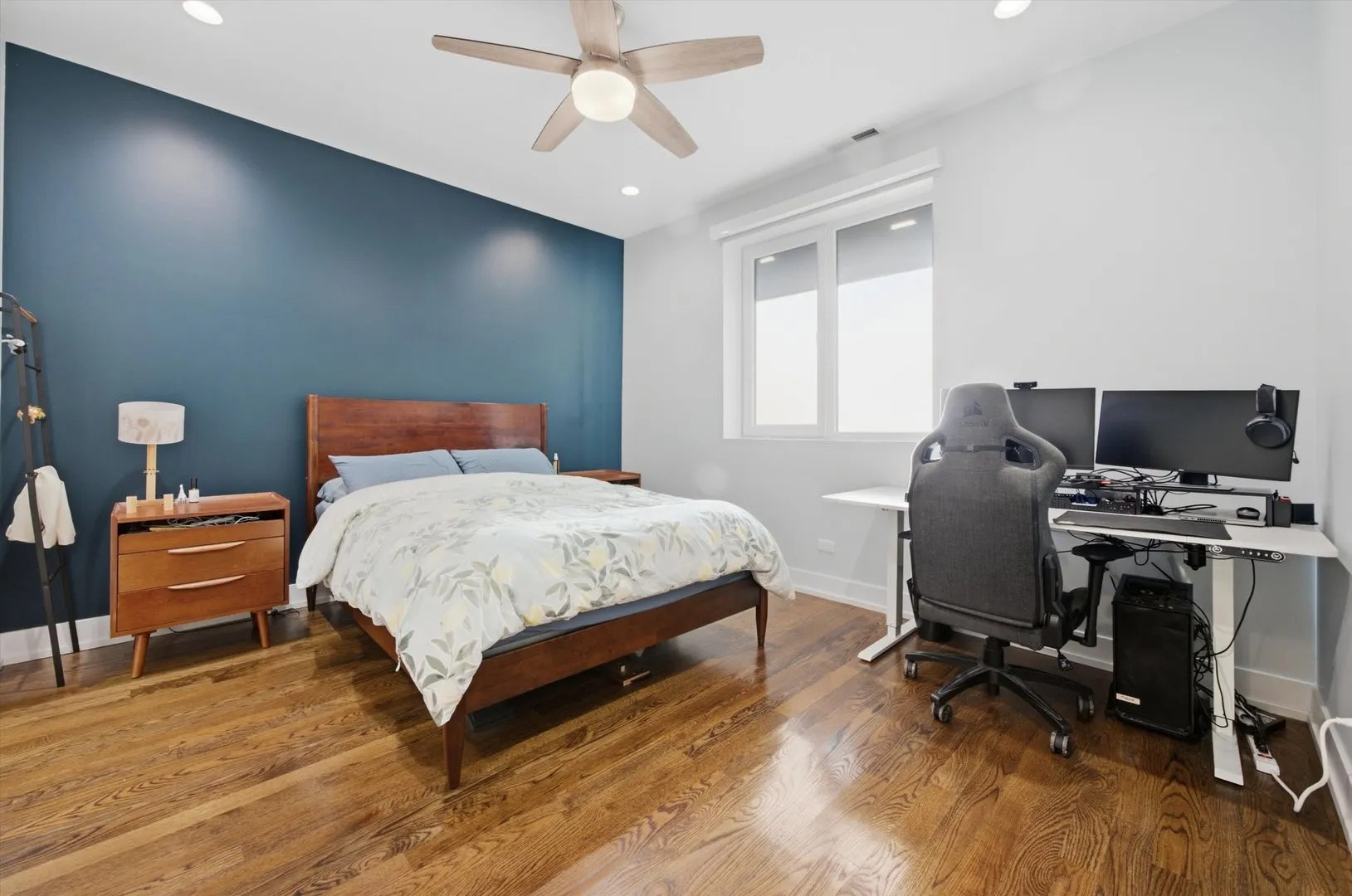 5236 N KENMORE Avenue IL #2S