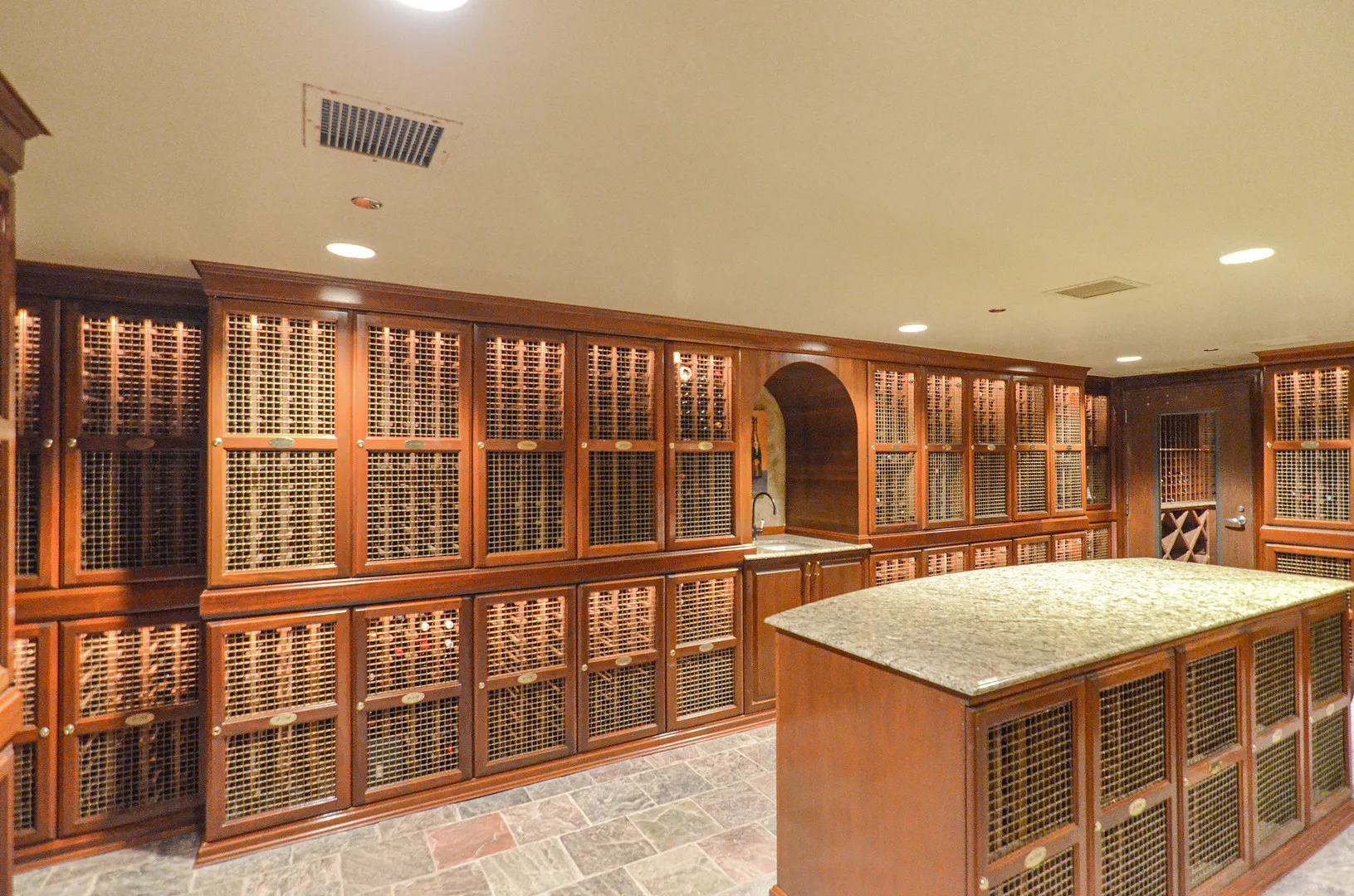 25 E Superior Street IL #3701