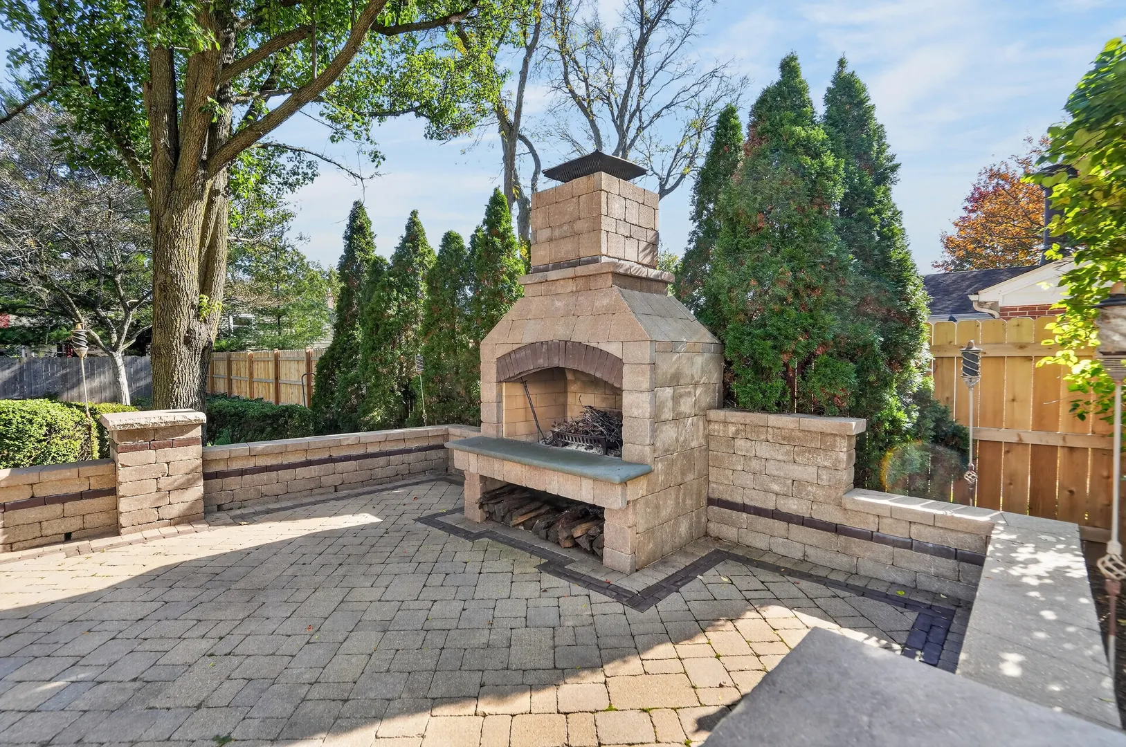 1141 N Hicks Road IL