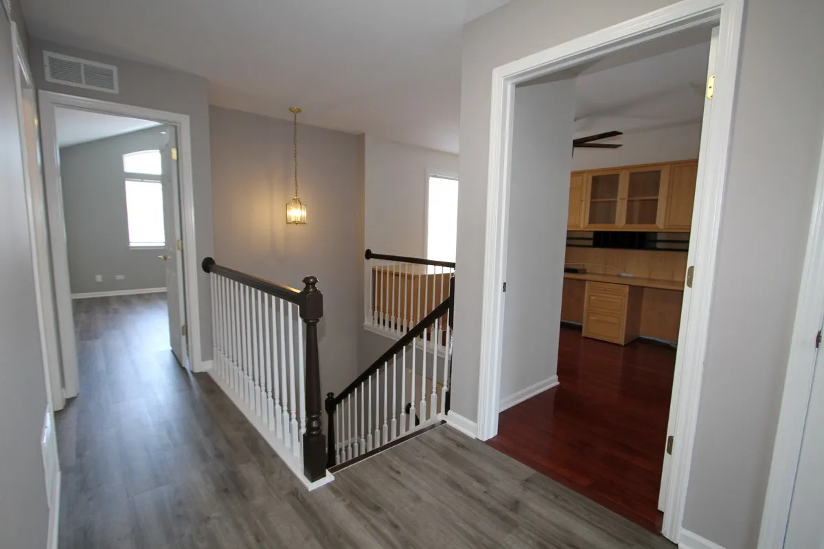 1030 WOODVIEW Court IL