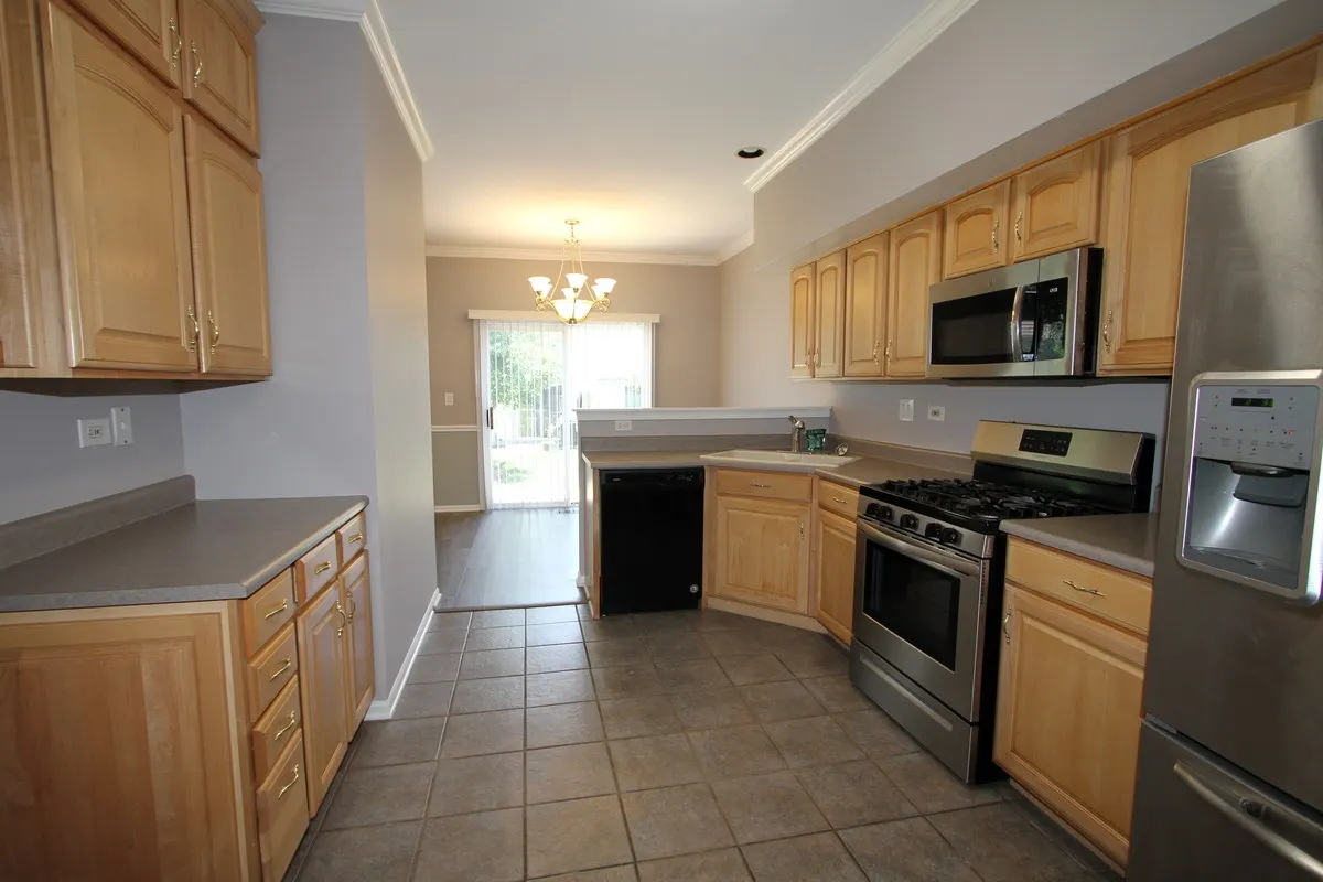 1030 WOODVIEW Court IL