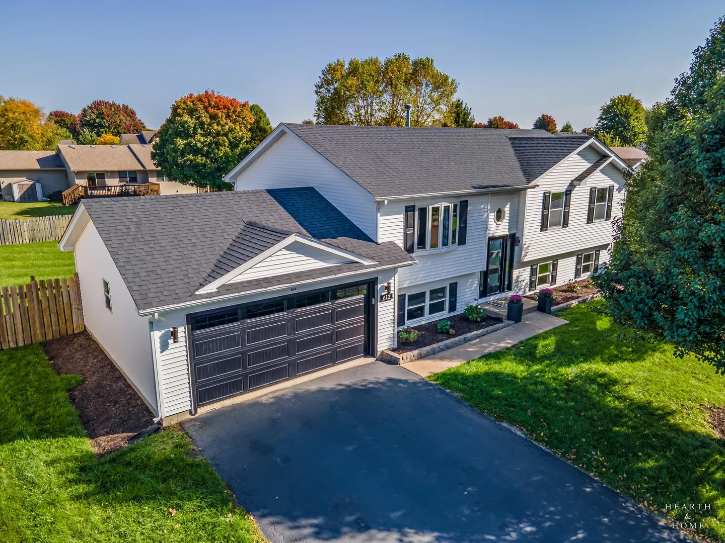 612 Wimbleton Trail IL