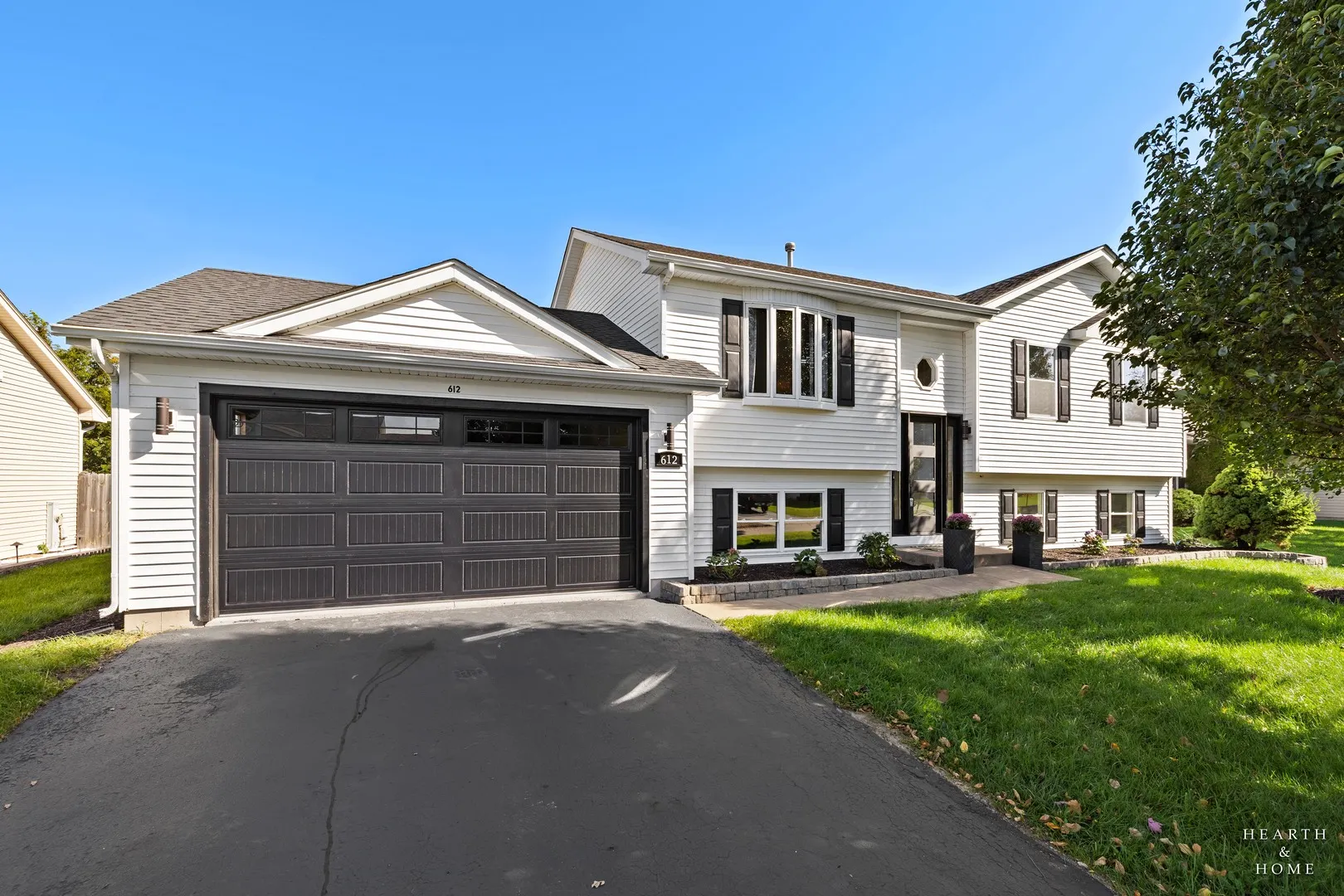 612 Wimbleton Trail IL