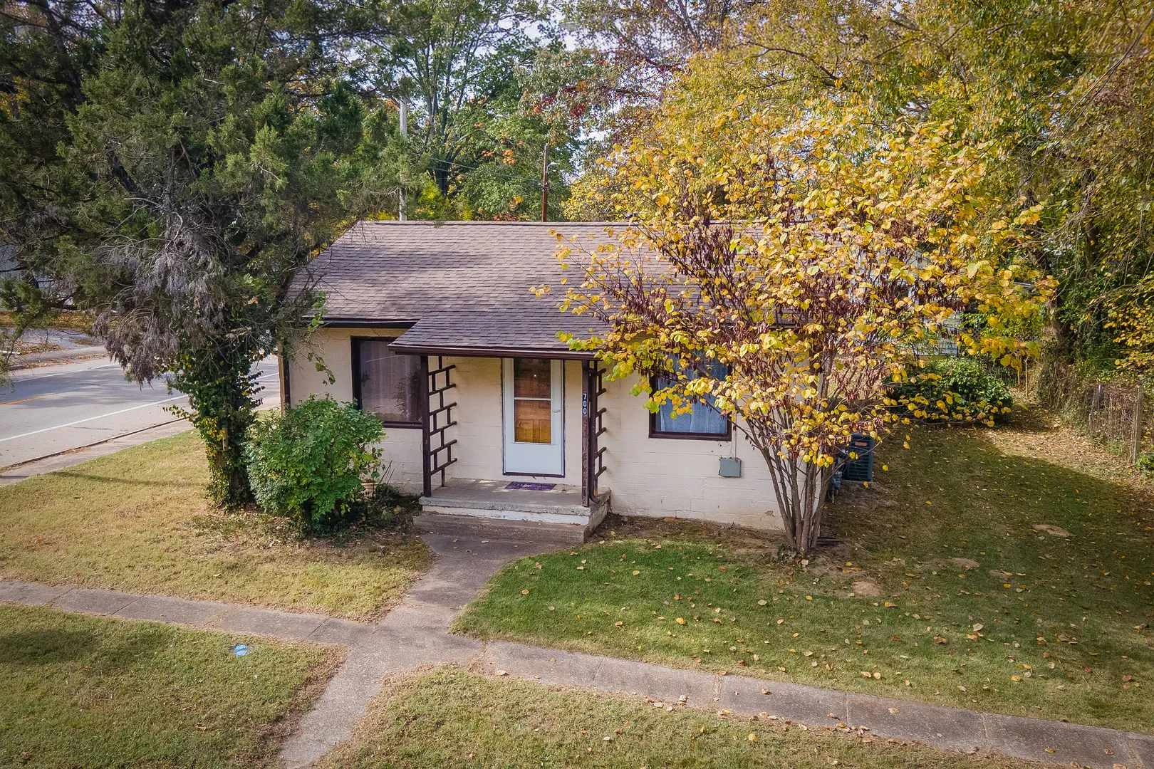 700 N Almond Street IL