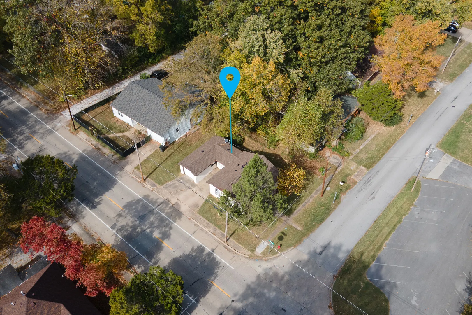 700 N Almond Street IL
