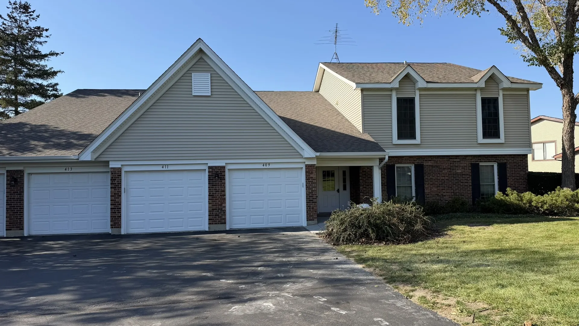 411 N Thornwood Drive IL #411