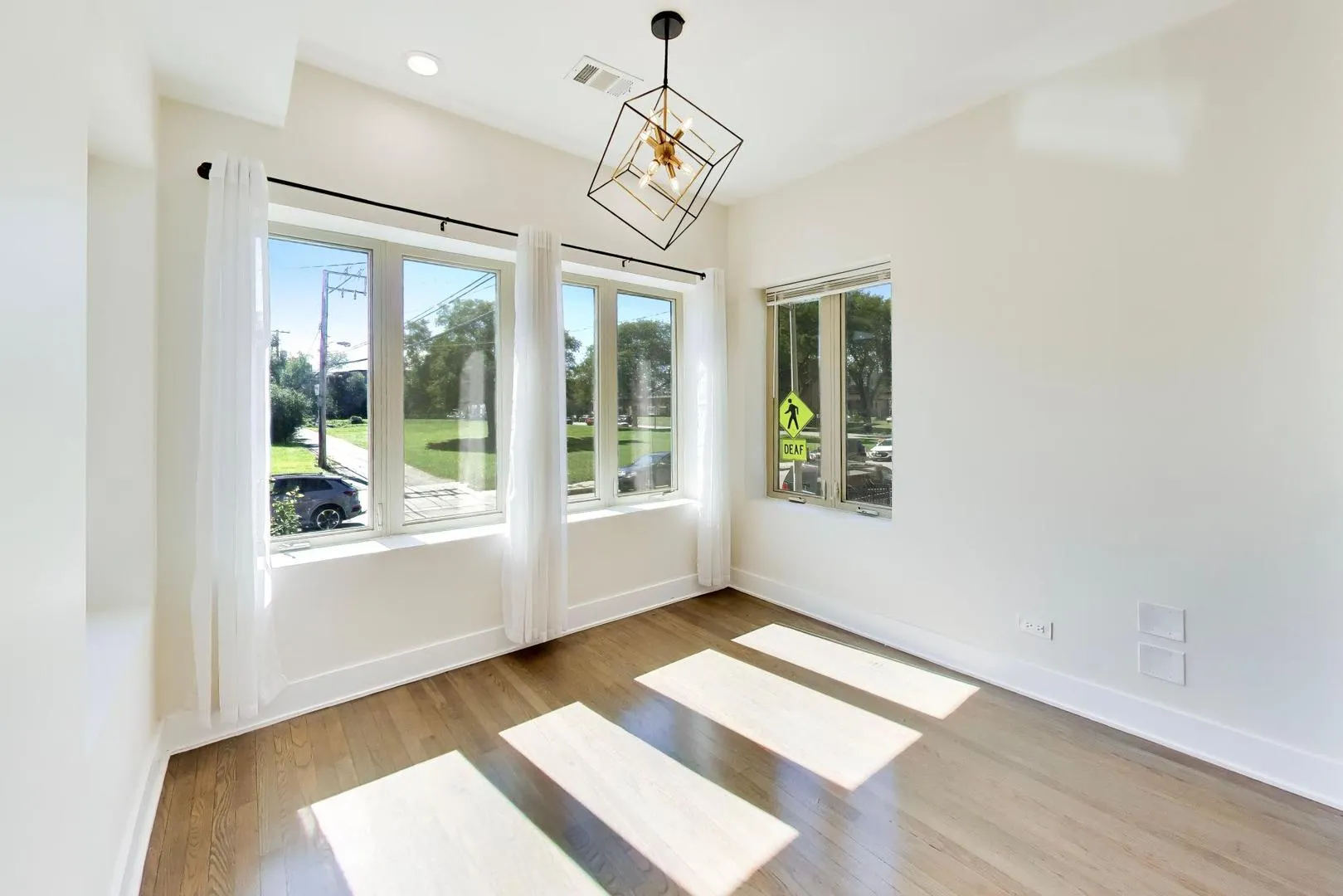 350 E 50th Street IL #3