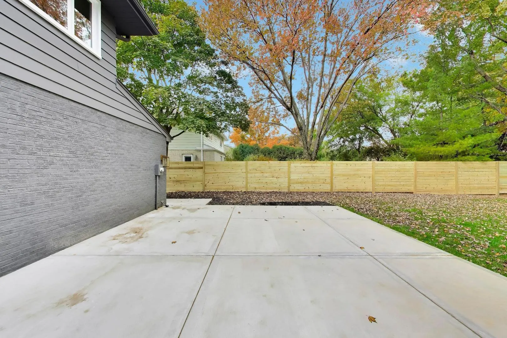 2626 Farnsworth Lane IL