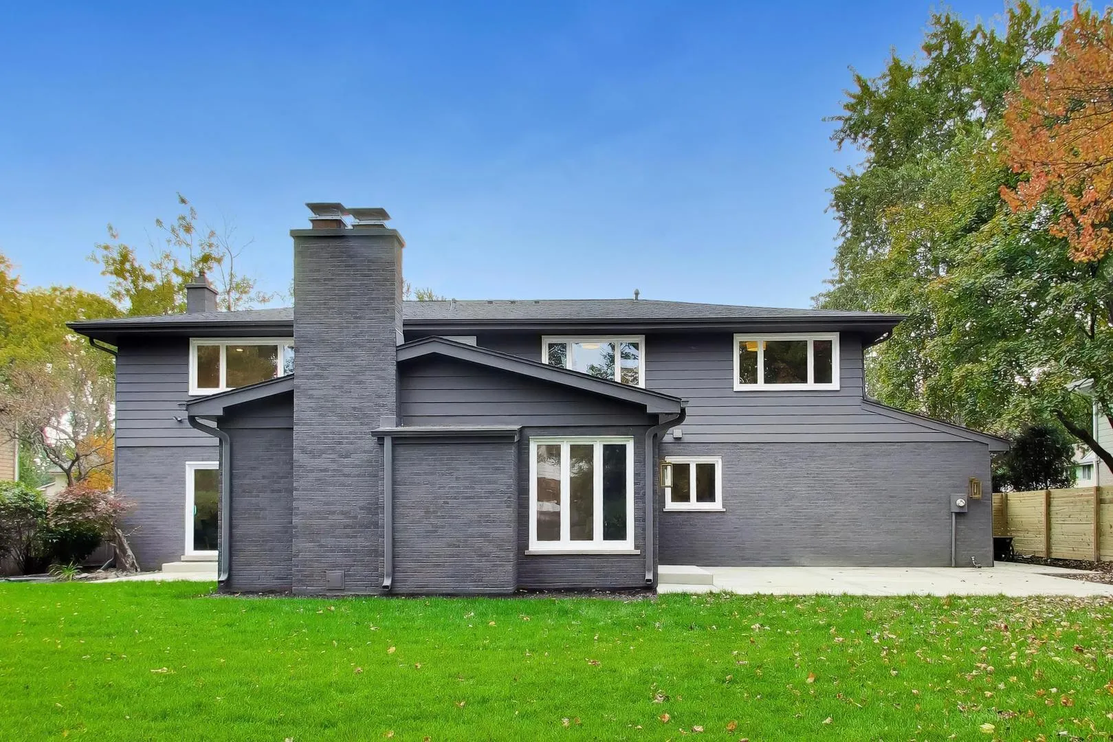 2626 Farnsworth Lane IL