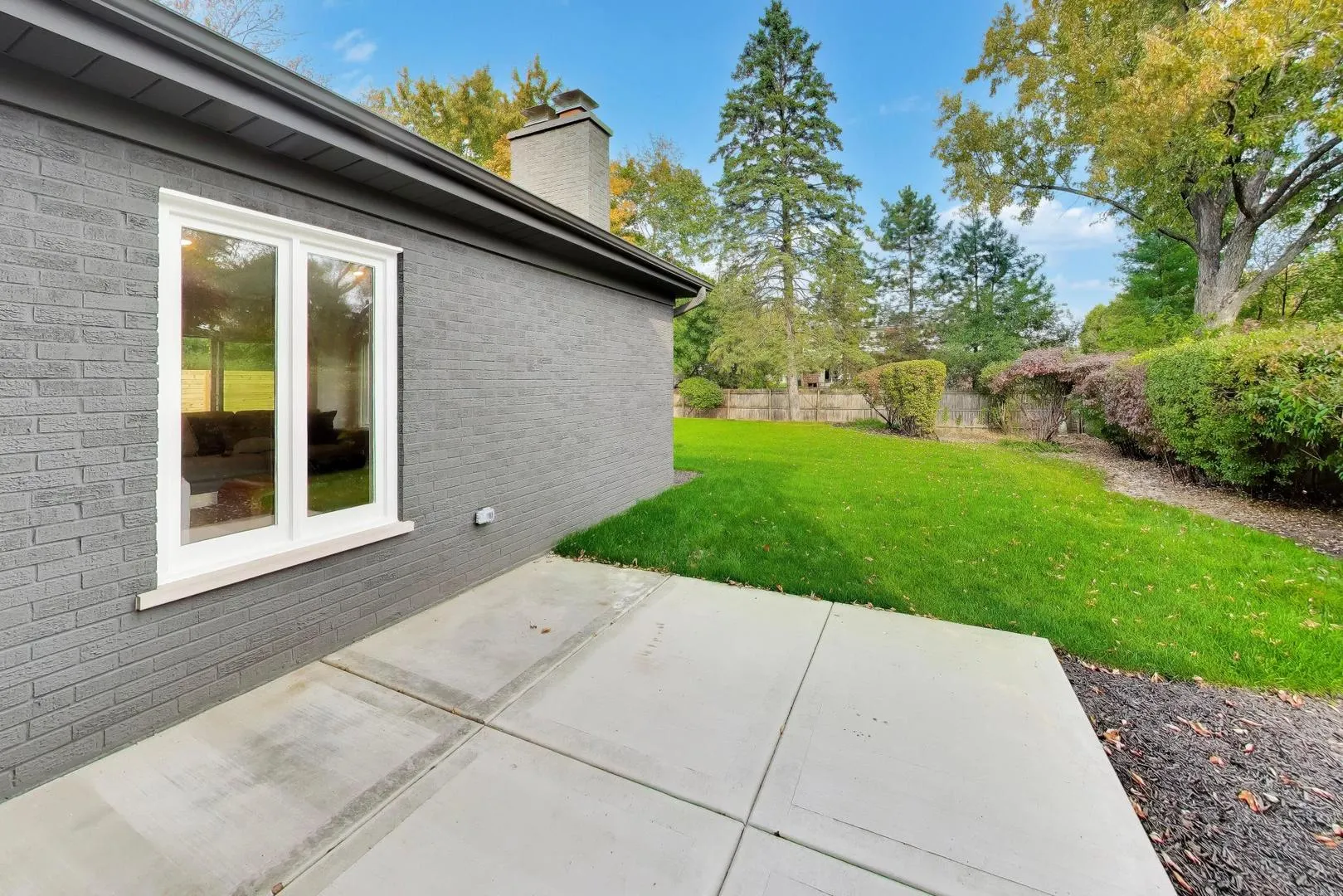 2626 Farnsworth Lane IL