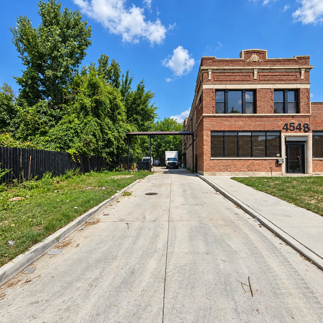 4542 W Cermak Road IL