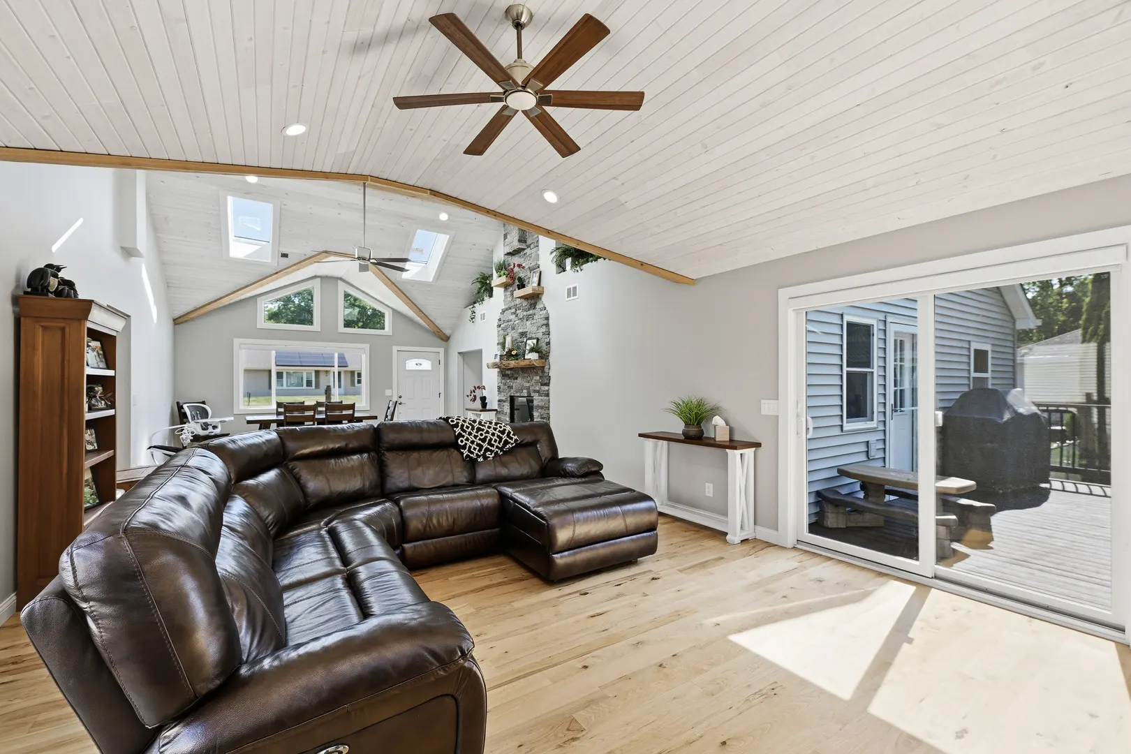 308 Beach Drive IL