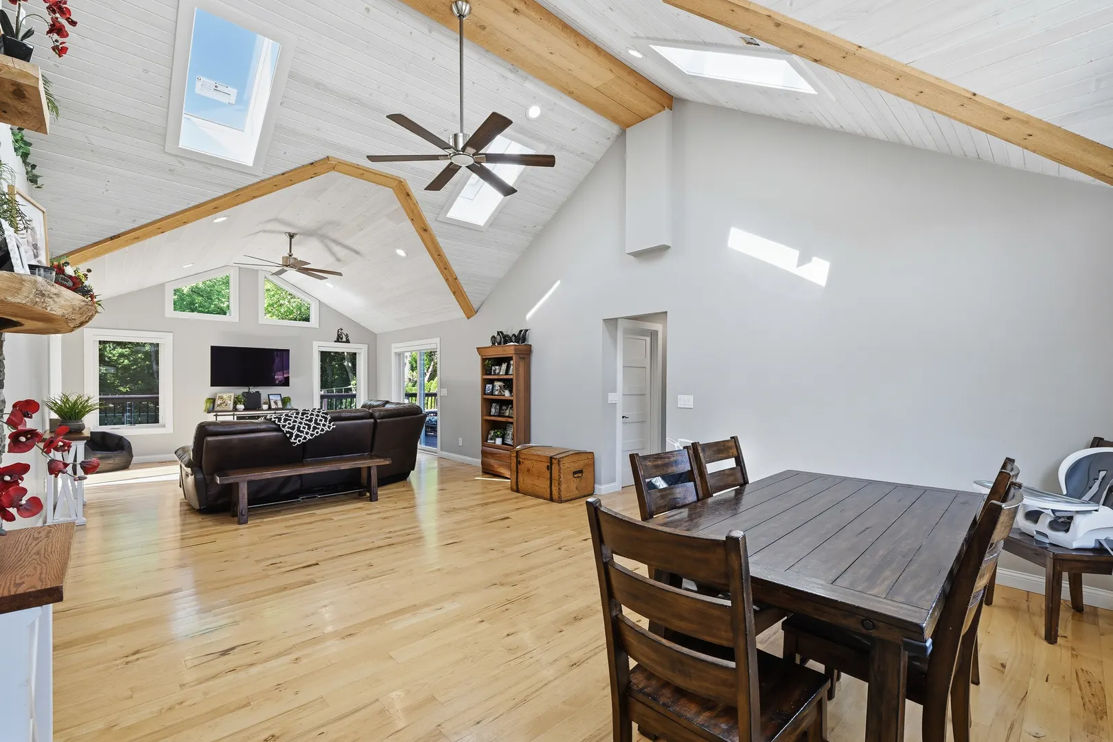 308 Beach Drive IL