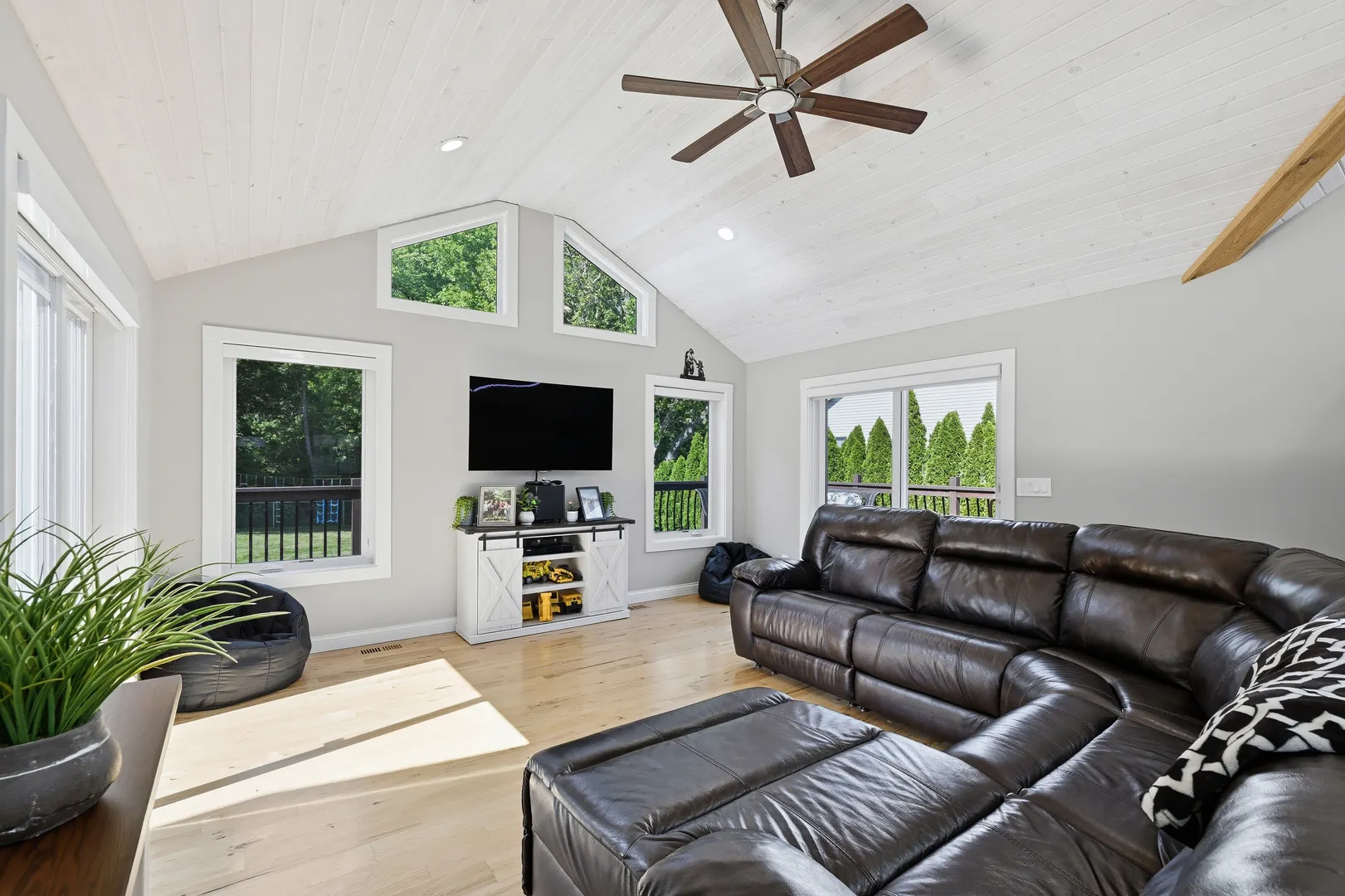 308 Beach Drive IL