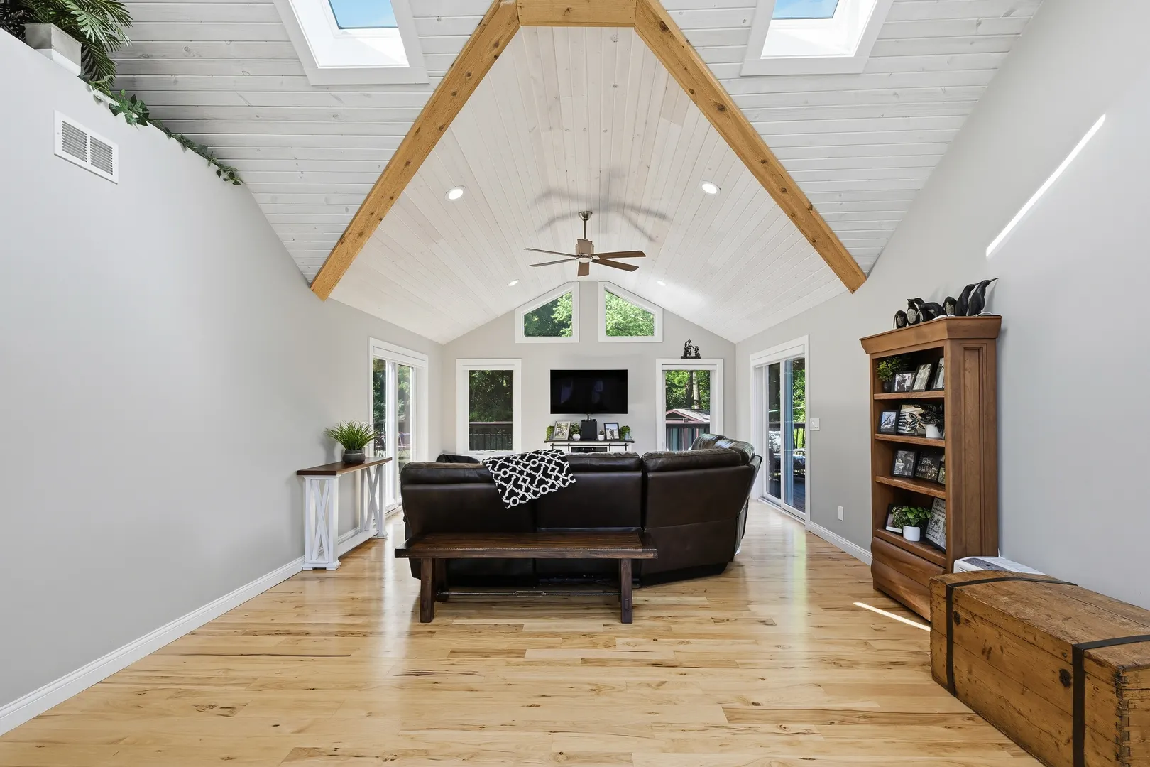 308 Beach Drive IL