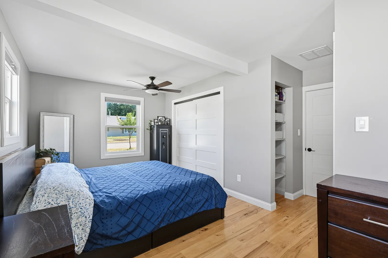 308 Beach Drive IL