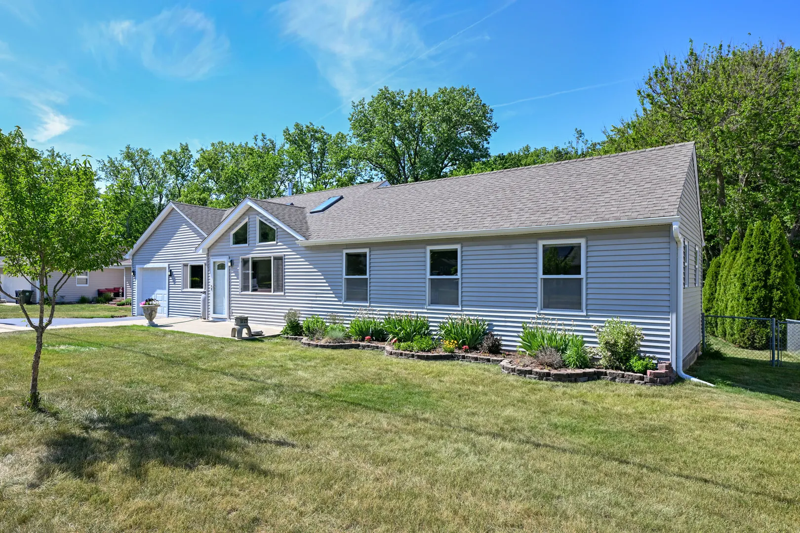 308 Beach Drive IL
