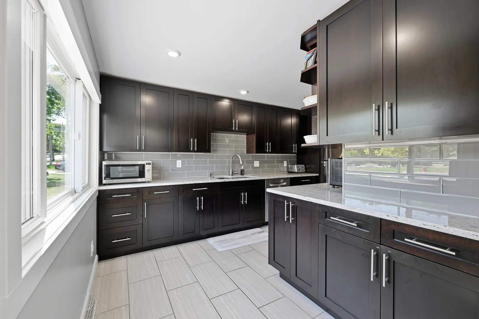 308 Beach Drive IL