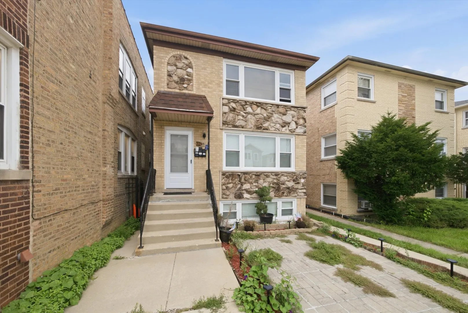 5759 N Elston Avenue IL