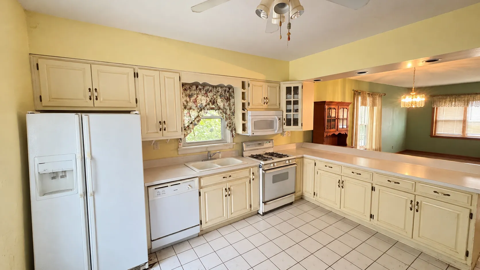 1324 RIDGE Road IL